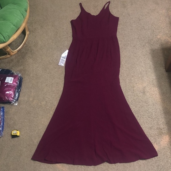 Dress the Population Iris Thigh-High Slit Crepe Trumpet Gown Dark Magenta Medium - Picture 8 of 12